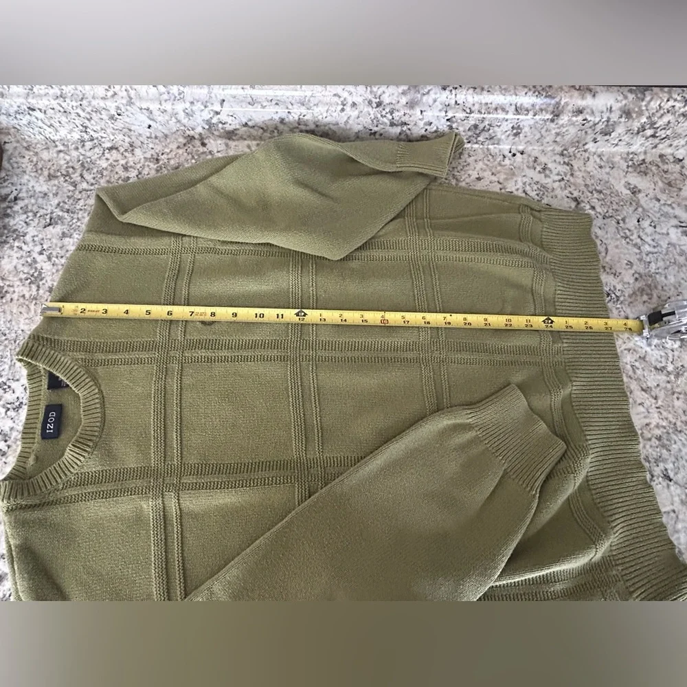 IZOD Olive Green Textured Crewneck Windowpane Sweater Classic Fit Size XL - Picture 10 of 10
